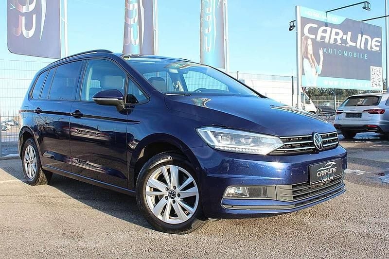 Gebraucht VW Touran Comfortline 150 PS (110 kW) 2022 Blau Van / Kleinbus