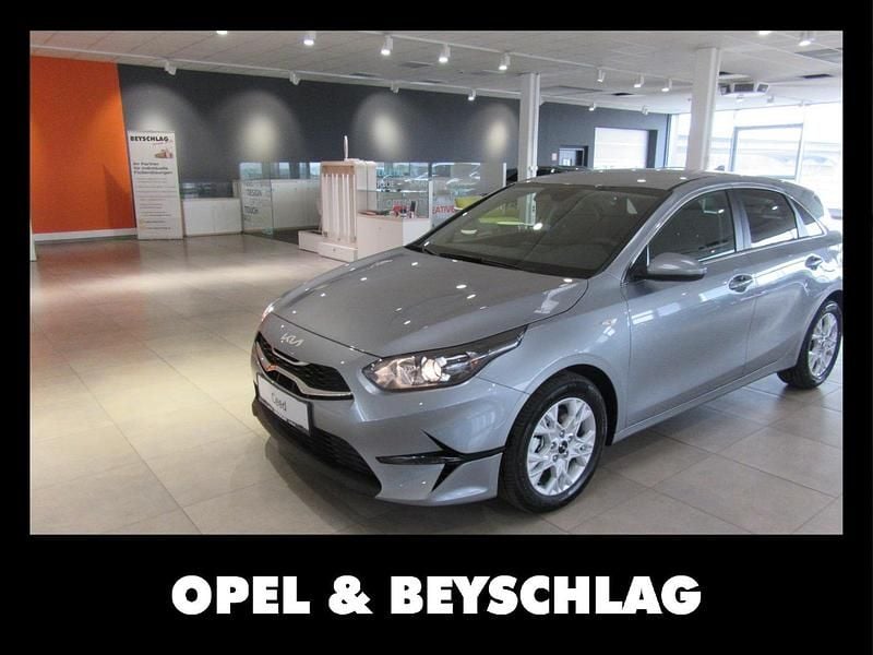 Lunar silber Neu 2025 Kia Ceed Silver Kleinwagen | € 18.990 (Guter Preis) - Bild 1/4