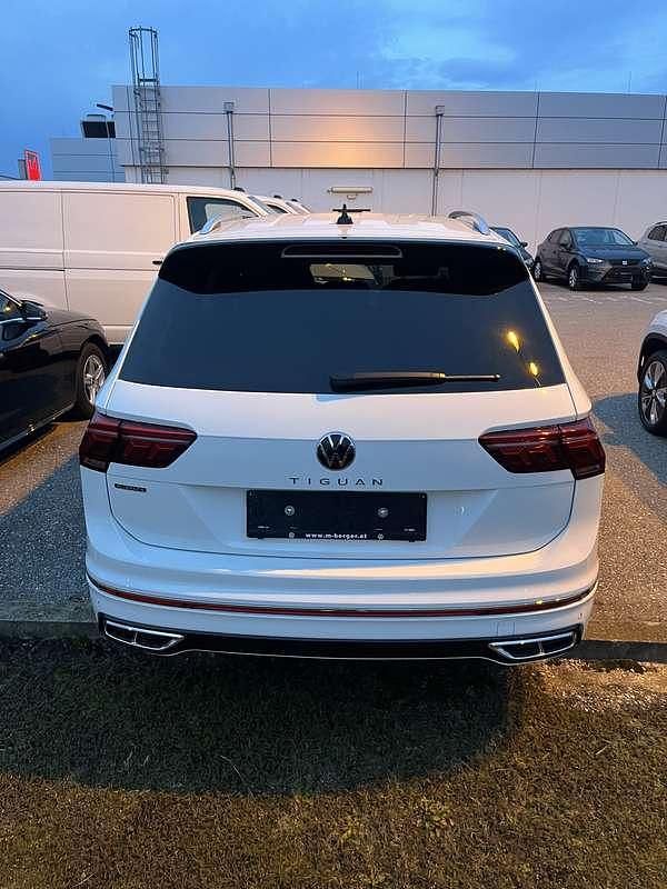 Gebraucht VW Tiguan Allspace R-line 150 PS (110 kW) 2024 Weiß SUV