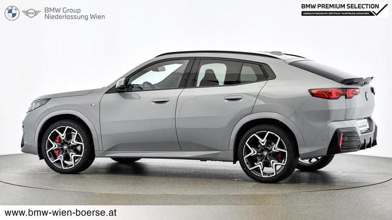 Gebraucht BMW X2 Efficient Dynamics 163 PS (119 kW) 2024 M brooklyn grau SUV
