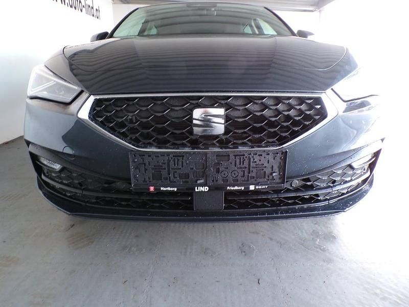 Neu Seat Leon Style 115 PS (84 kW) 2026 Dunkelgrau  metallicperleffekt