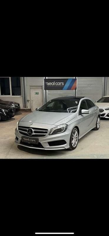 Silber Gebraucht 2015 Mercedes A200 Avantgarde Kleinwagen | € 15.200 - Bild 1/4