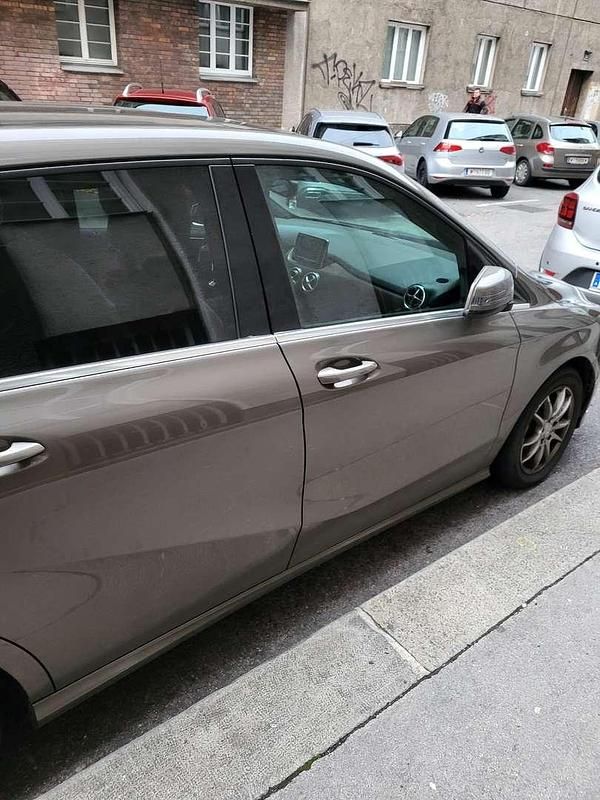 Gebraucht 2013 Mercedes B180 Van / Kleinbus | € 9.000 (Fairer Preis) - Bild 1/4