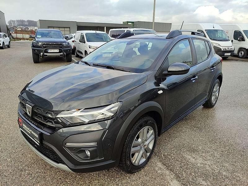 Grau Gebraucht 2022 Dacia Sandero Comfort Limousine | € 14.590 (Fairer Preis) - Bild 1/4