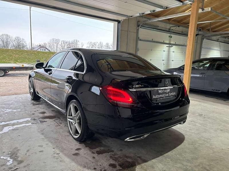 Gebraucht Mercedes C200 160 PS (117 kW) 2019 Schwarz Limousine