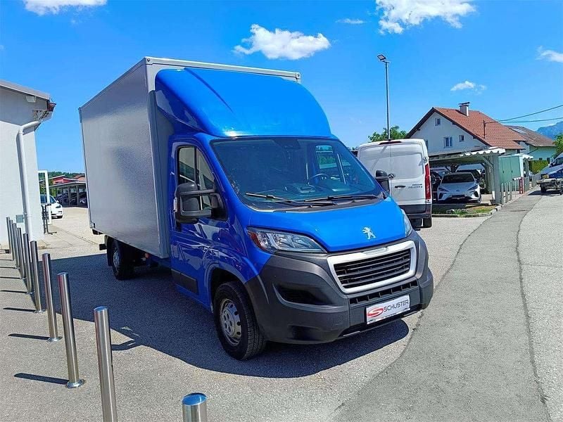 Blau Gebraucht 2020 Peugeot Boxer Van | € 24.917 - Bild 1/4