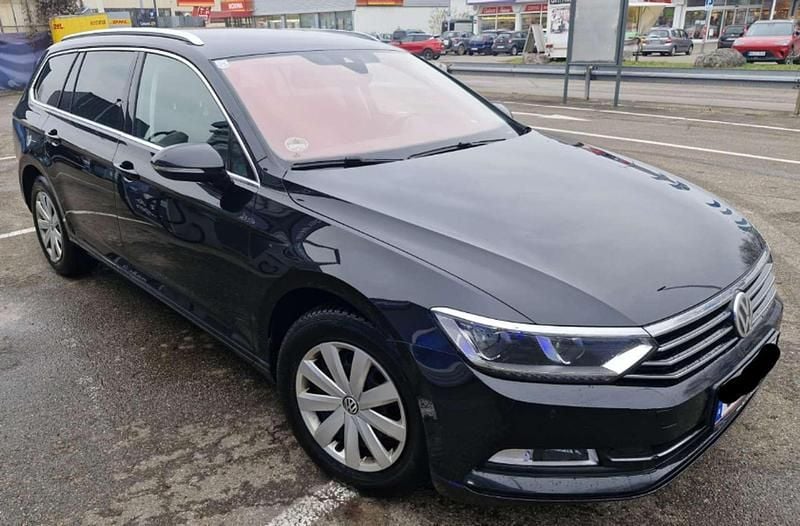 Schwarz Gebraucht 2016 VW Passat Comfortline Kombi | € 9.200 (Etwas zu teuer) - Bild 1/4