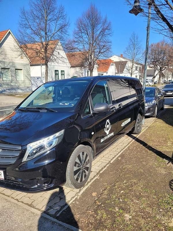 Gebraucht Mercedes Vito 163 PS (119 kW) 2022 Schwarz Van