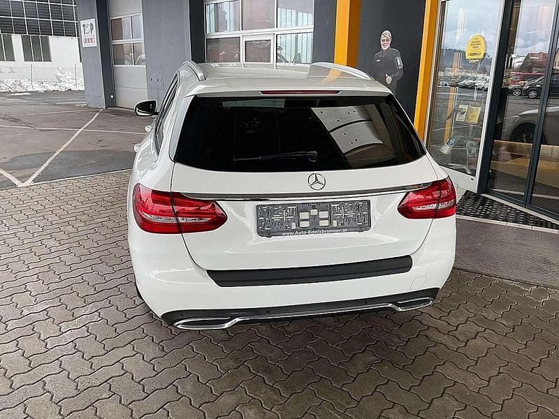 Gebraucht Mercedes C220 170 PS (125 kW) 2016 Weiß Kombi