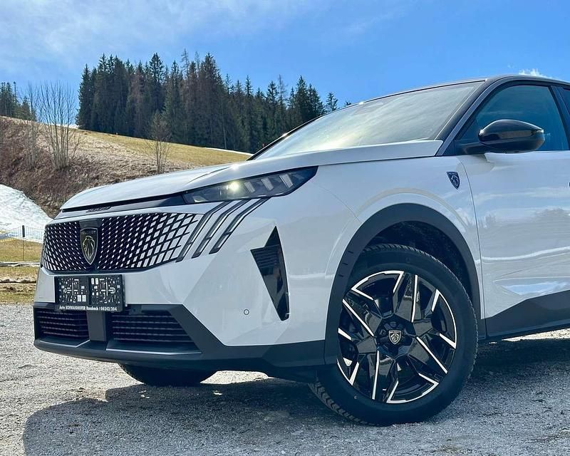 Neu Peugeot 3008 GT 136 PS (100 kW) 2025 Weiß SUV