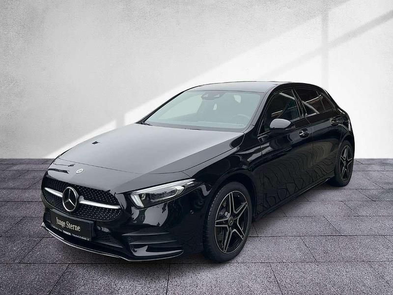 Gebraucht Mercedes A250 AMG line 160 PS (117 kW) 2023 Schwarz Limousine