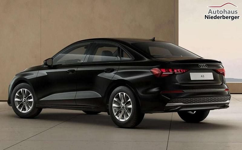 Neu Audi A3 Ambiente 116 PS (85 kW) 2025 Schwarz Limousine