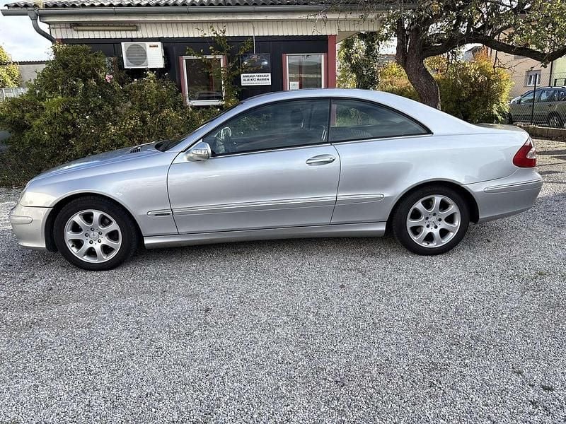 Silber Gebraucht 2006 Mercedes CLK270 Elegance Coupé | € 4.990 - Bild 1/4