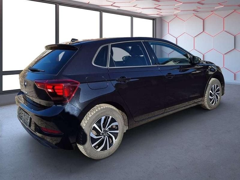 Gebraucht VW Polo Life 110 PS (80 kW) 2023 Schwarz  metallicperleffektno Kleinwagen
