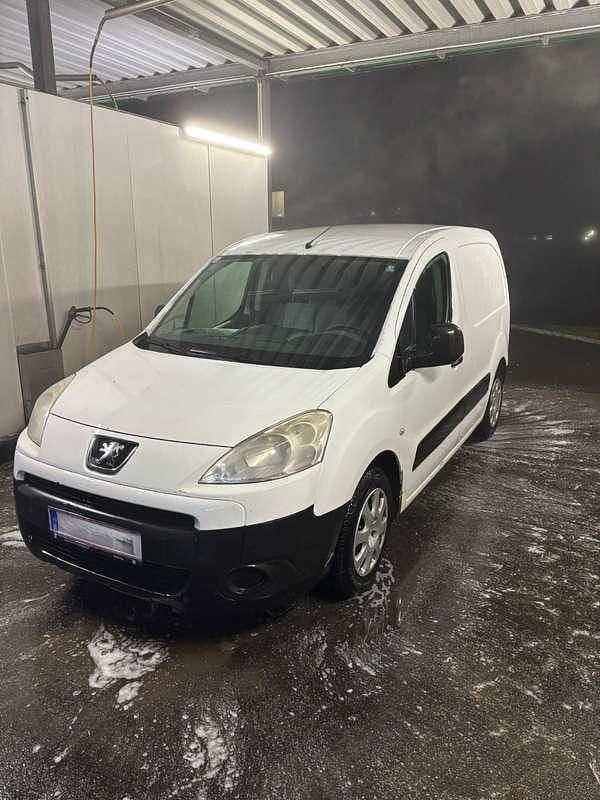 Gebraucht Peugeot Partner 75 PS (55 kW) 2011 Weiß Van / Kleinbus
