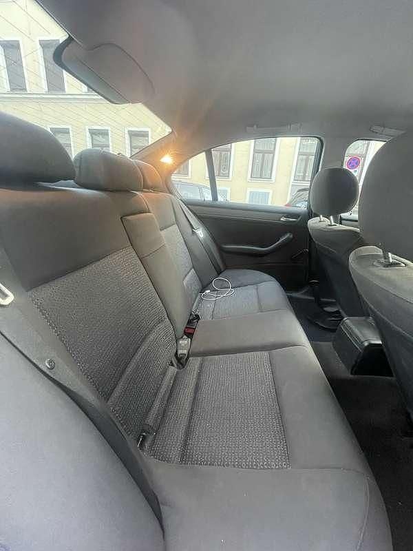 Gebraucht BMW 320 150 PS (110 kW) 2004 Limousine