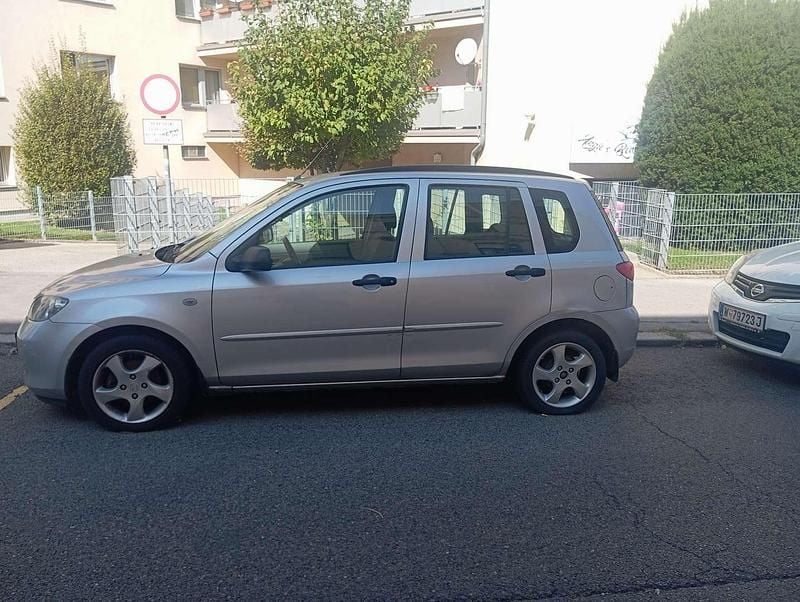 Gebraucht Mazda 2 Comfort 68 PS (50 kW) 2003 Limousine