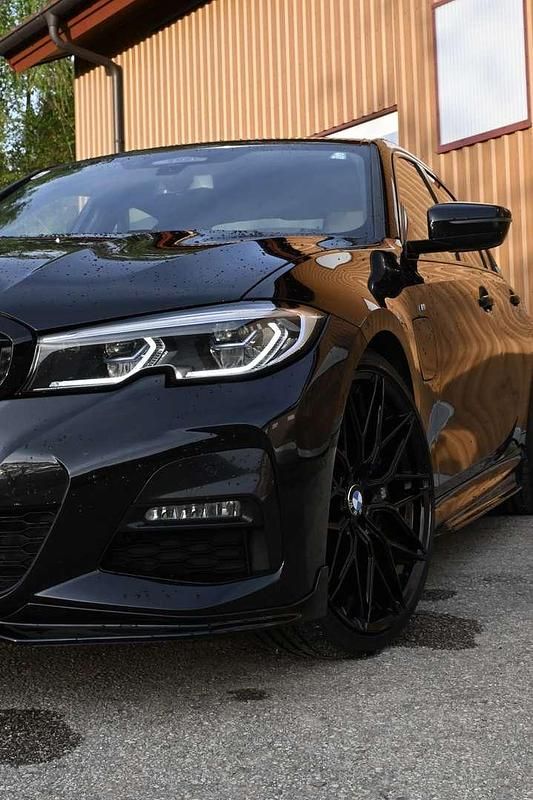 Gebraucht BMW 330e M Sport 184 PS (135 kW) 2019 Schwarz Limousine