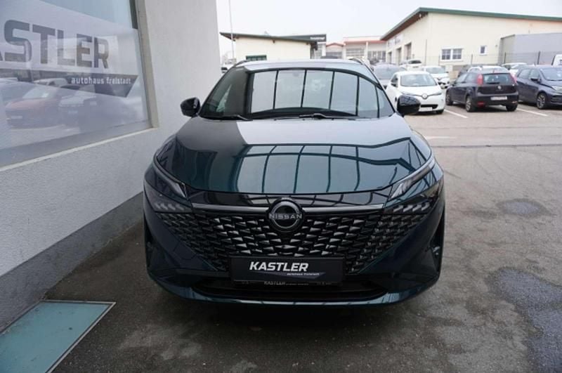 Gebraucht Nissan Qashqai 140 PS (102 kW) 2024 Grün SUV