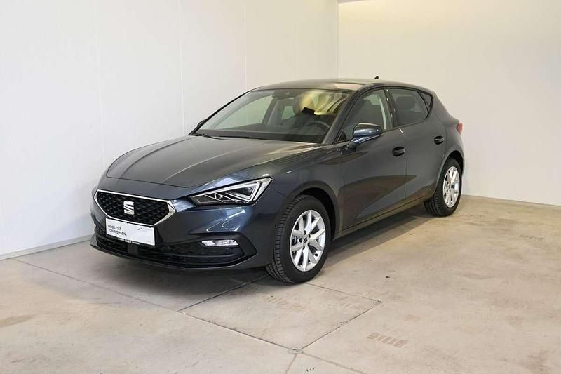 Grau Gebraucht 2025 Seat Leon Style Limousine | € 23.490 - Bild 1/4