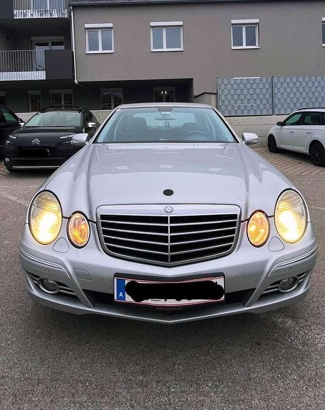 Gebraucht 2008 Mercedes E320 Classic Limousine | € 6.750 (Fairer Preis) - Bild 1/4