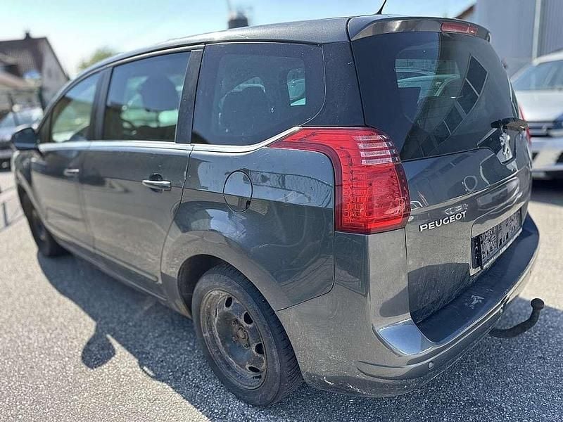 Gebraucht Peugeot 5008 109 PS (80 kW) 2010 Grau Van / Kleinbus