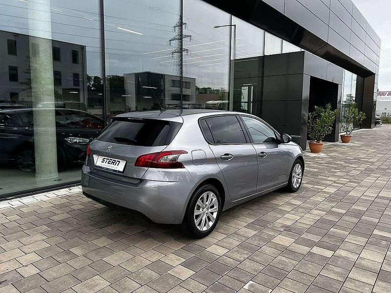 Gebraucht Peugeot 308 Style 110 PS (80 kW) 2018 Grau Limousine