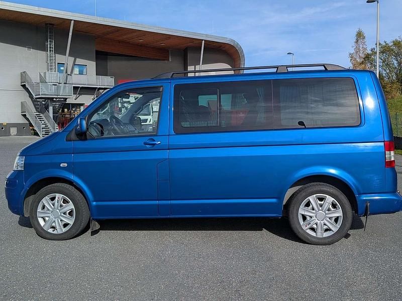 Gebraucht VW Multivan Startline 131 PS (96 kW) 2009 Blau Van