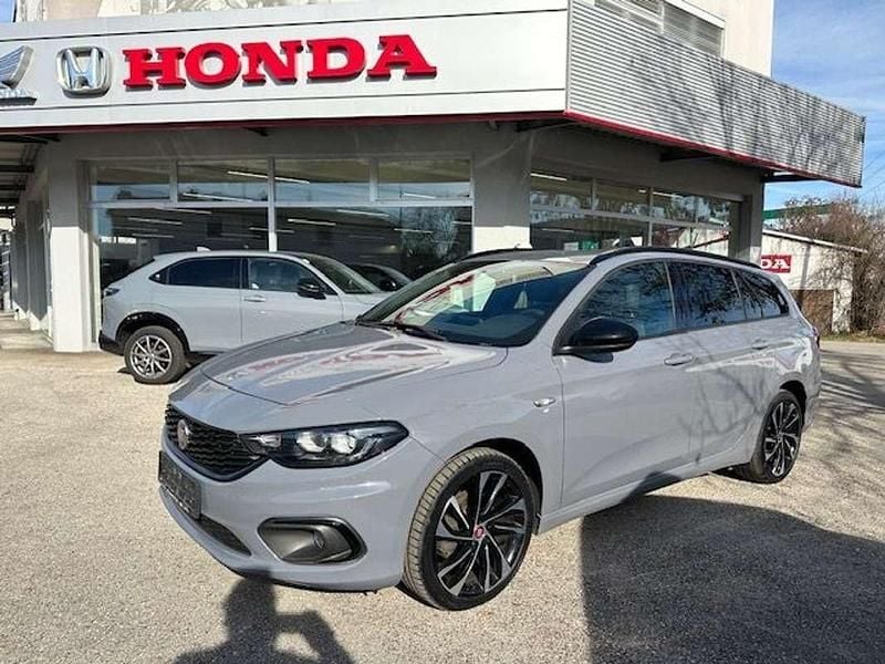 Gebraucht Fiat Tipo S 120 PS (88 kW) 2019 Grau Kombi