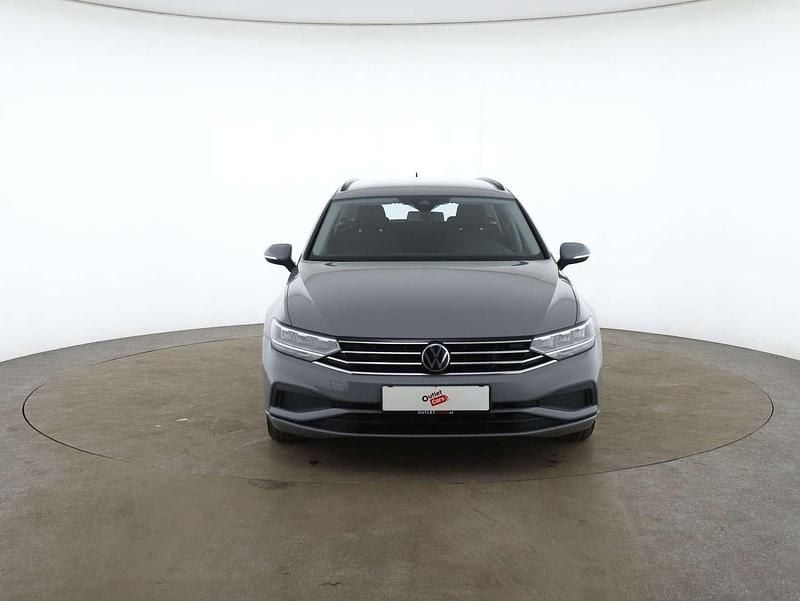 Gebraucht VW Passat Business 150 PS (110 kW) 2022 Grau Kombi