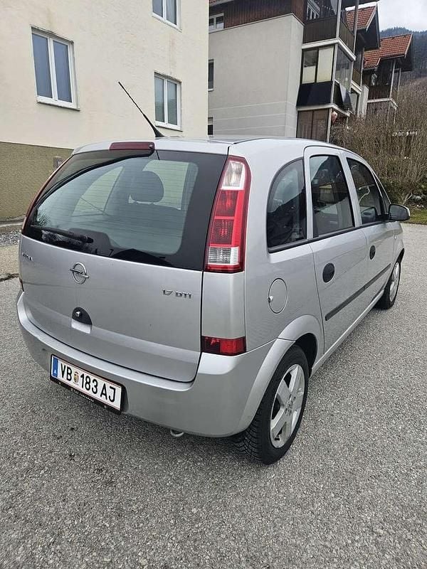 Gebraucht Opel Meriva 75 PS (55 kW) 2004 Silber Van / Kleinbus