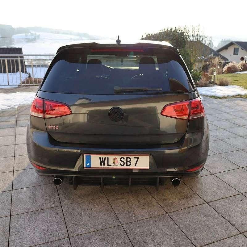 Gebraucht VW Golf VII GTI 220 PS (161 kW) 2016 Grau Limousine