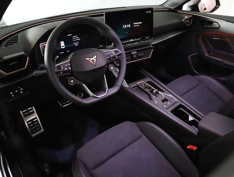 Neu Cupra Leon VZ 272 PS (200 kW) 2025 Grau Limousine