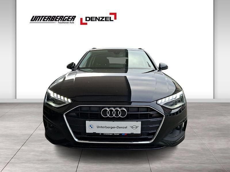 Gebraucht Audi A4 Ambiente 163 PS (119 kW) 2022 Schwarz Kombi
