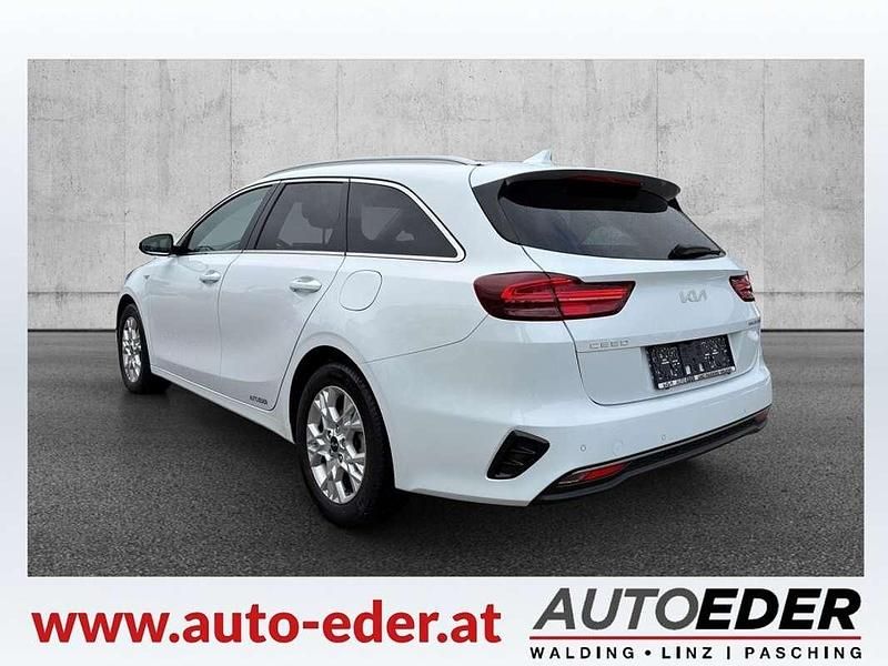 Gebraucht Kia Ceed Sportswagon Silver 160 PS (117 kW) 2022 Weiß Kombi