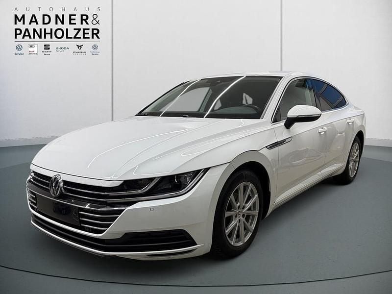 Weiss normal Gebraucht 2018 VW Arteon Trendline Coupé | € 19.490 (Guter Preis) - Bild 1/4