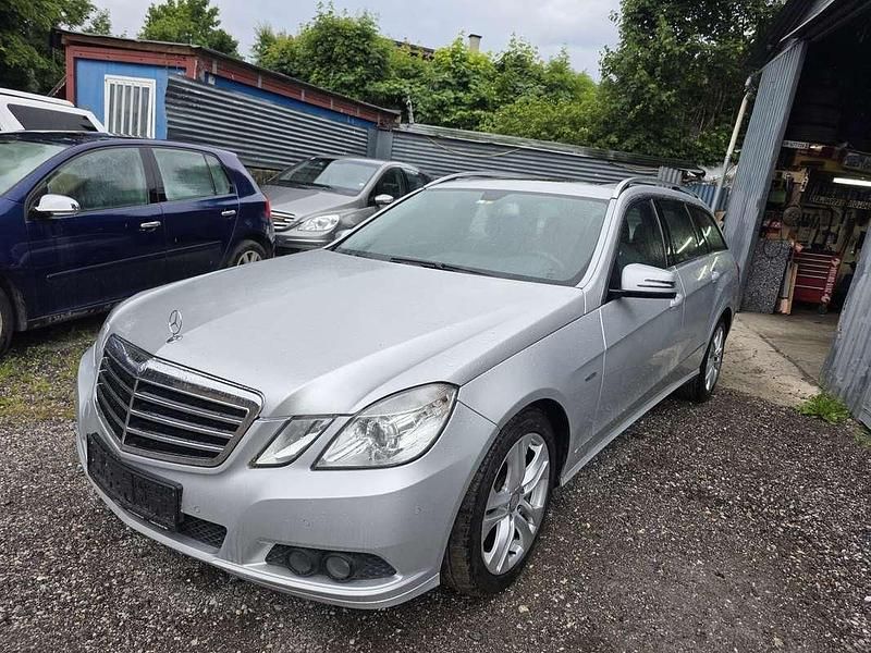 Gebraucht 2011 Mercedes E220 Avantgarde Kombi | € 7.990 (Superpreis) - Bild 1/4