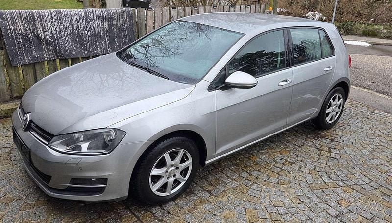 Gebraucht VW Golf VII 90 PS (66 kW) 2014 Silber Limousine