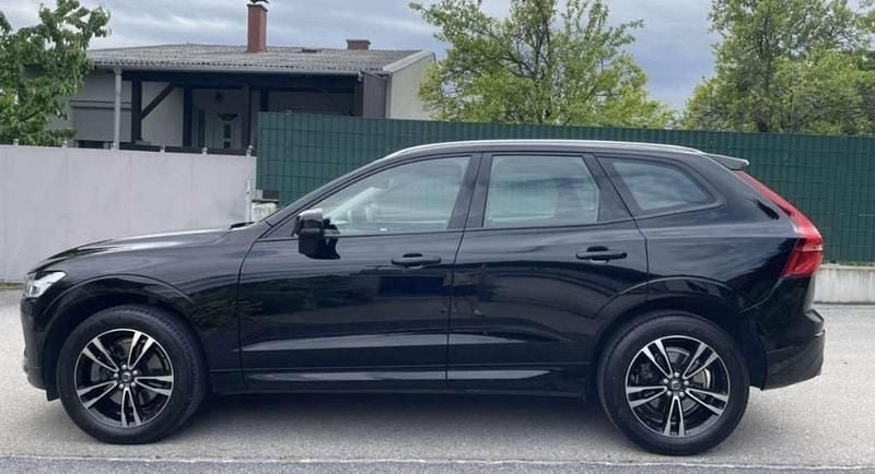 Gebraucht Volvo XC60 Momentum 190 PS (139 kW) 2019 Schwarz SUV