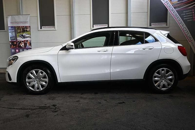Gebraucht Mercedes GLA180 109 PS (80 kW) 2018 Weiß SUV