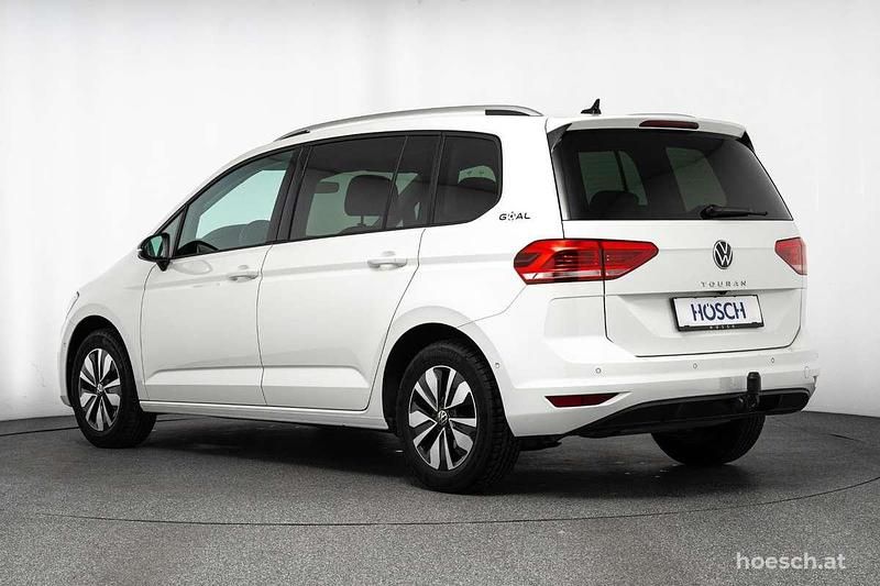 Gebraucht VW Touran Comfortline 150 PS (110 kW) 2025 Weiß Van / Kleinbus