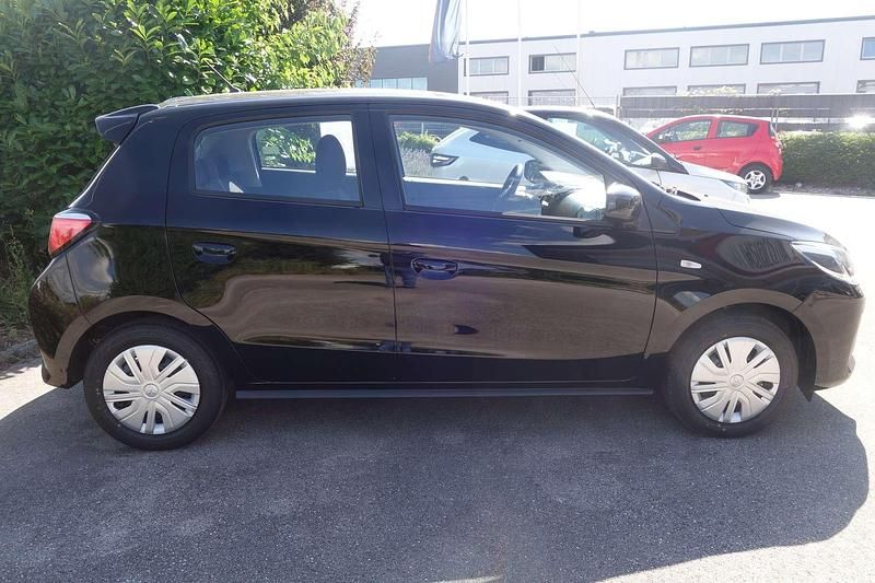 Gebraucht Mitsubishi Space Star Inform 71 PS (52 kW) 2024 Schwarz Limousine