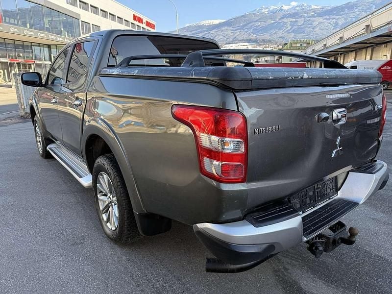 Gebraucht Mitsubishi L200 181 PS (133 kW) 2017 Grau Abholung