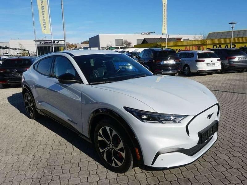 Gebraucht Ford Mustang Mach-E Extended Range 258 kW (351 PS) 2021 Weiß SUV
