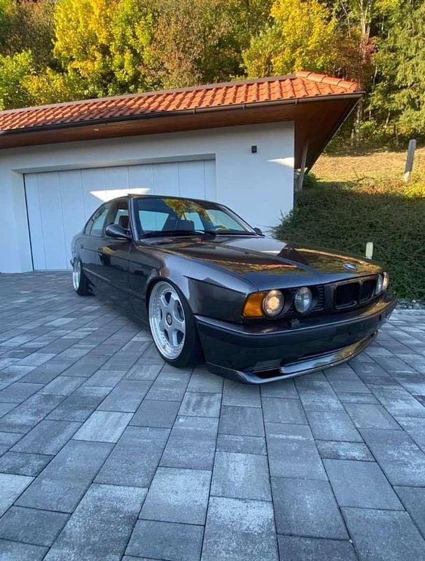 Gebraucht BMW 535 211 PS (155 kW) 1992 Grau Limousine