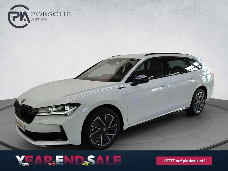 Weiß Gebraucht 2025 Skoda Superb SportLine Kombi | € 48.990 - Bild 1/4