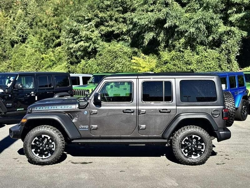 Neu Jeep Wrangler Rubicon 379 PS (278 kW) 2025 Grau SUV
