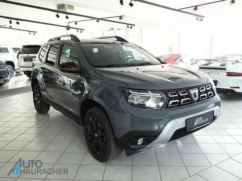 Gebraucht Dacia Duster Extreme 114 PS (83 kW) 2023 Grau SUV