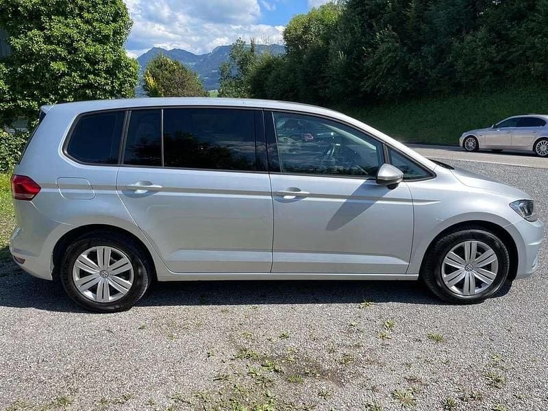 Gebraucht VW Touran Comfortline 116 PS (85 kW) 2020 Silber Van / Kleinbus