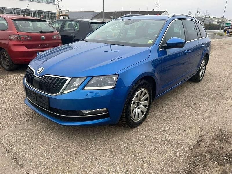 Blau Gebraucht 2019 Skoda Octavia Style Kombi | € 11.990 (Superpreis) - Bild 1/4